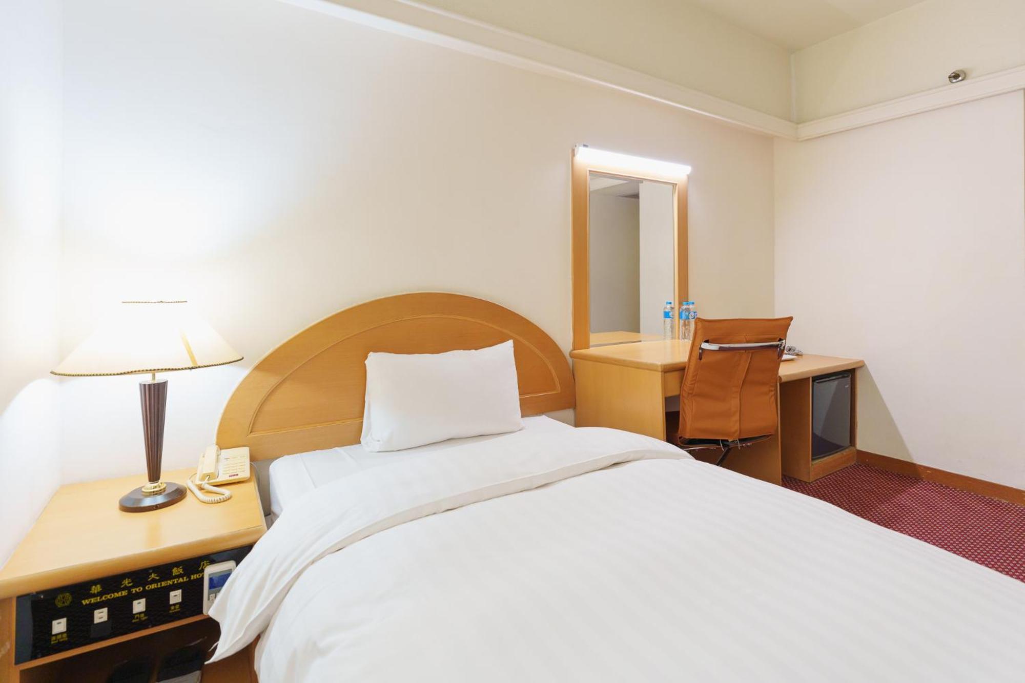 טאינאן Oriental Hotel מראה חיצוני תמונה