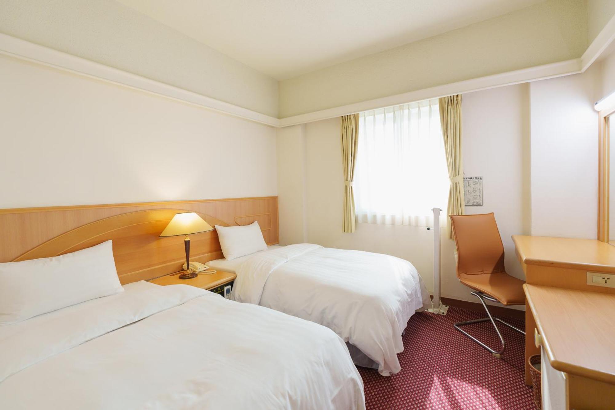 טאינאן Oriental Hotel מראה חיצוני תמונה