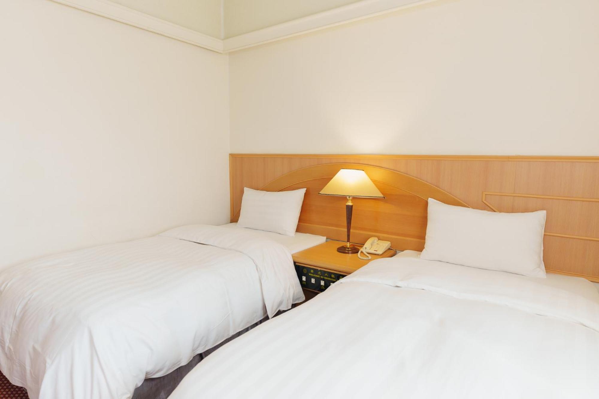 טאינאן Oriental Hotel מראה חיצוני תמונה