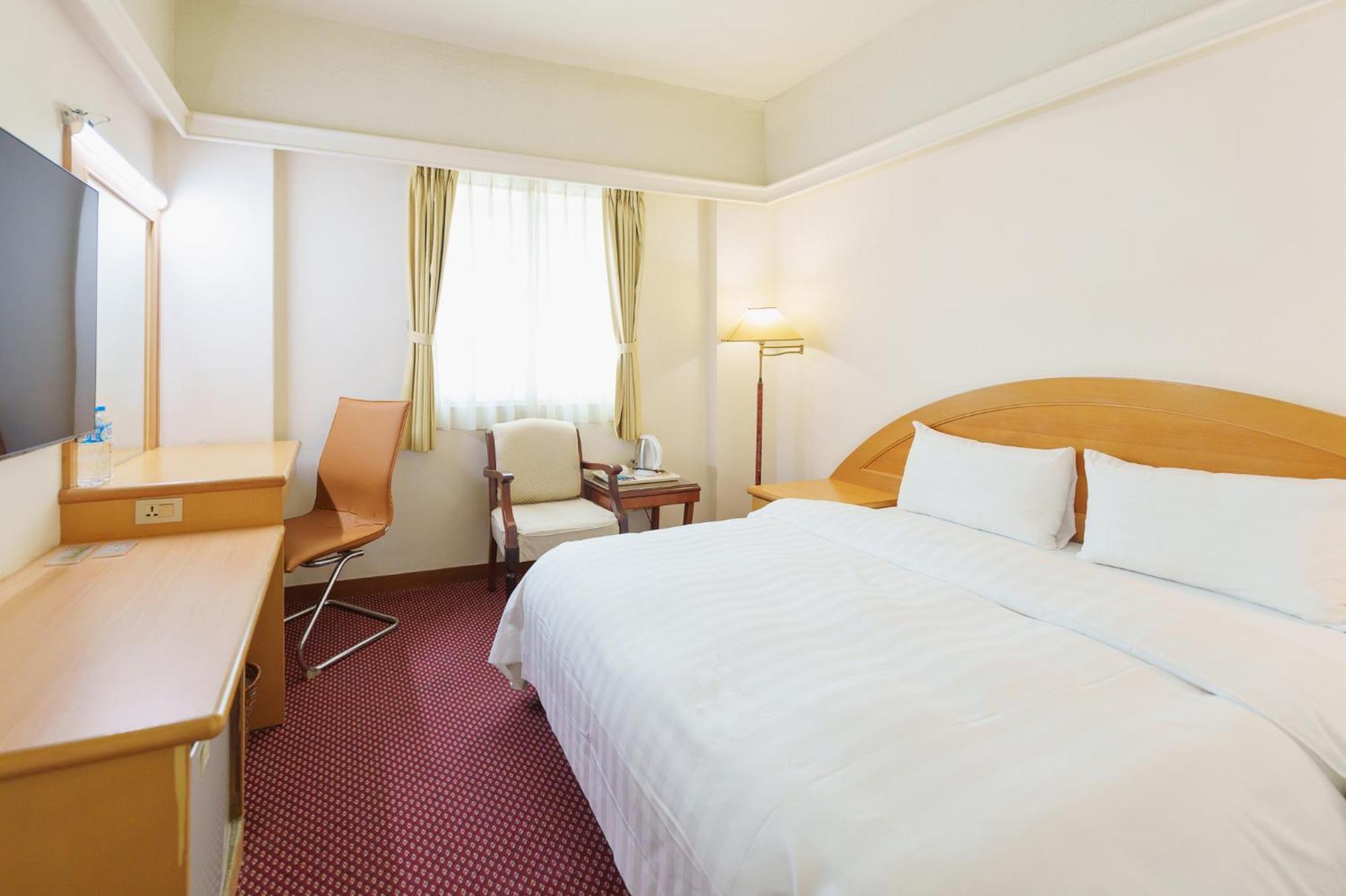 טאינאן Oriental Hotel מראה חיצוני תמונה
