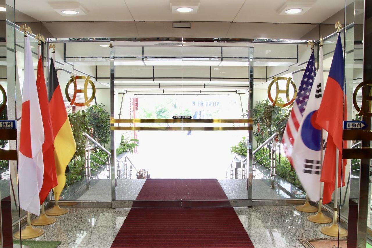 טאינאן Oriental Hotel מראה חיצוני תמונה