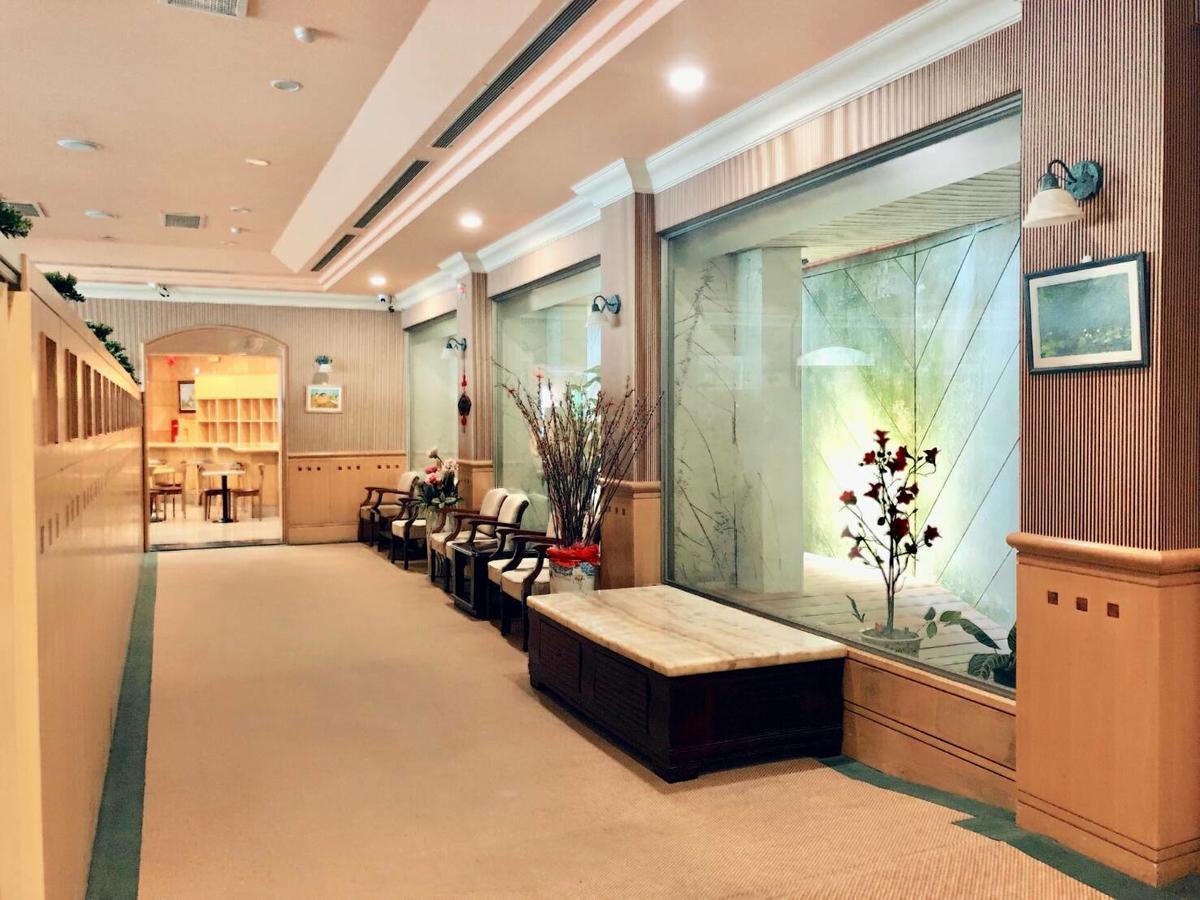 טאינאן Oriental Hotel מראה חיצוני תמונה