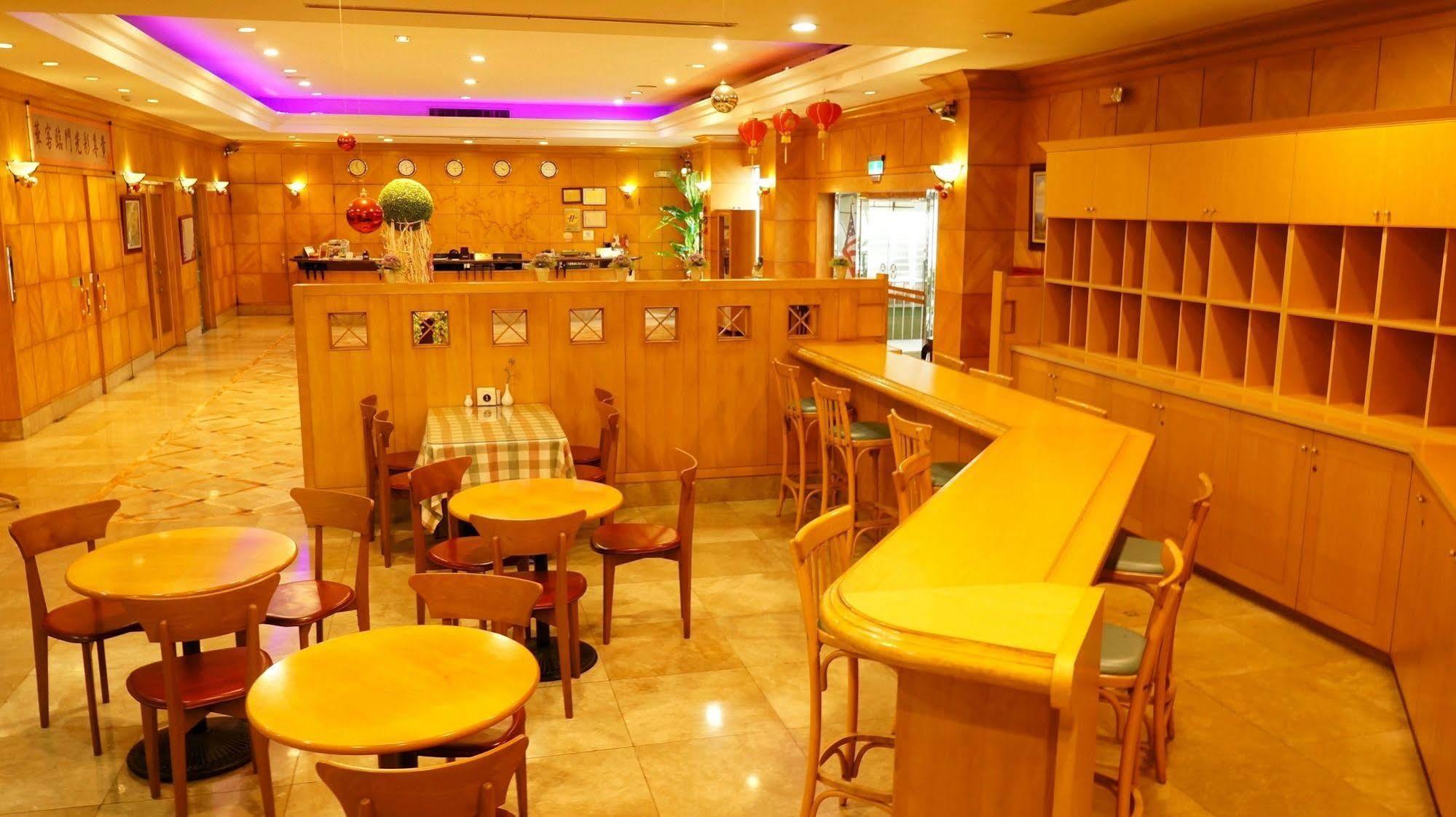טאינאן Oriental Hotel מראה חיצוני תמונה